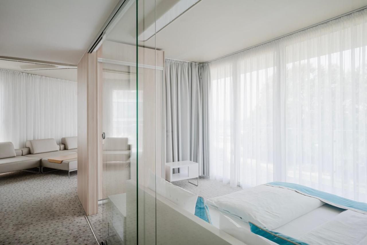 Ultra Marine By Zdrojowa Hotel โควอบเซก ภายนอก รูปภาพ