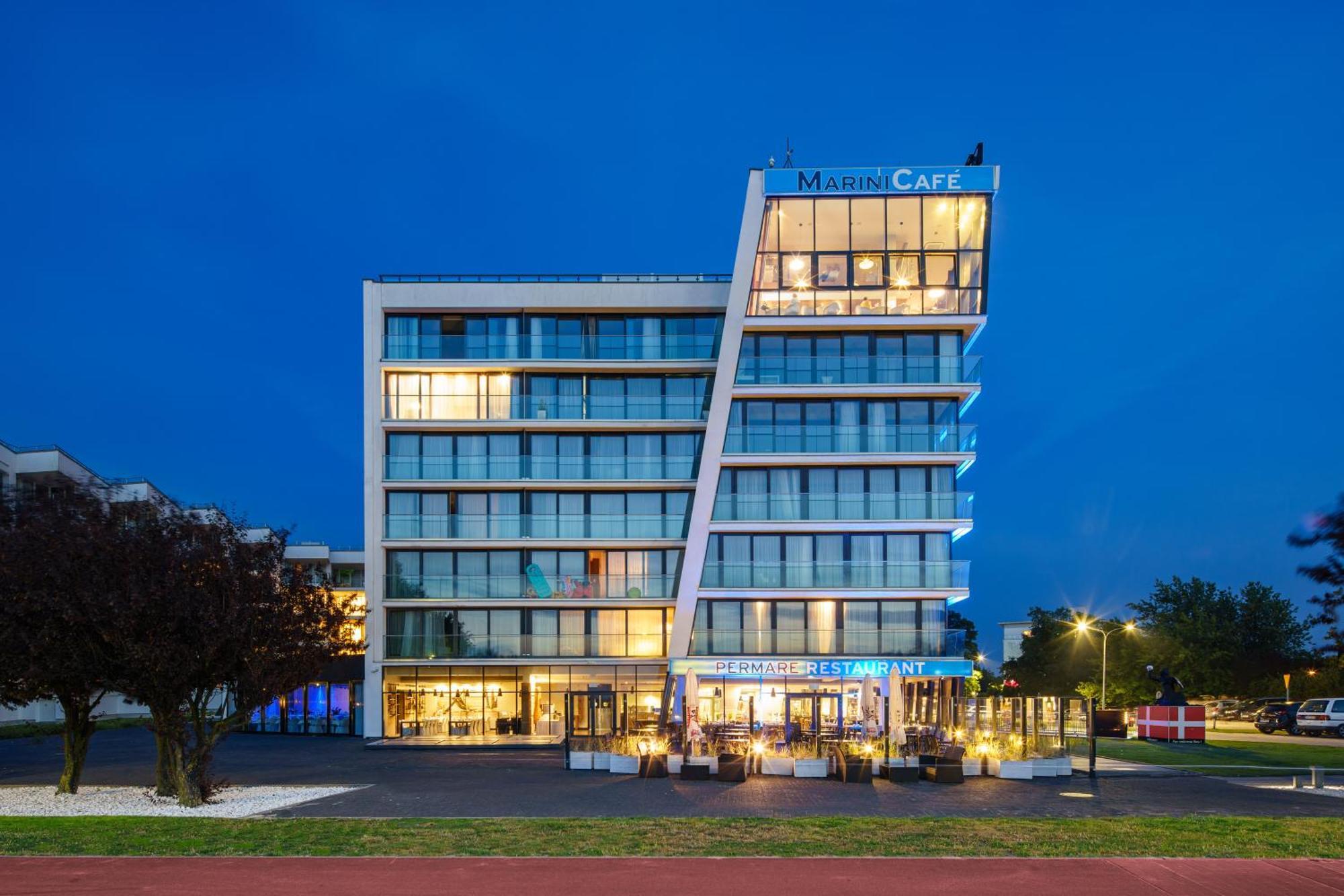Ultra Marine By Zdrojowa Hotel โควอบเซก ภายนอก รูปภาพ