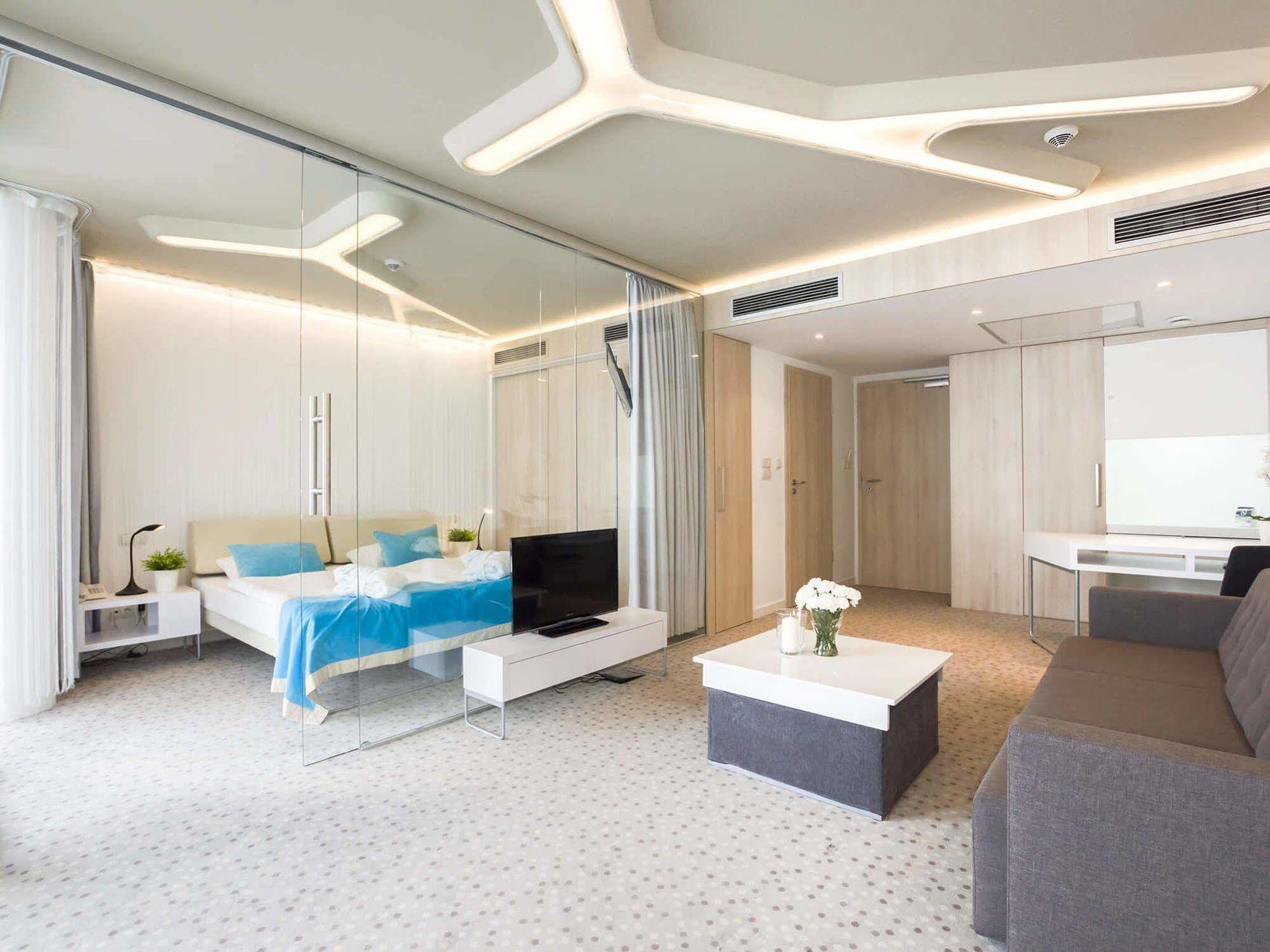 Ultra Marine By Zdrojowa Hotel โควอบเซก ภายนอก รูปภาพ